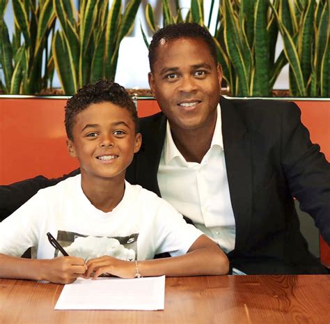 kluivert zoontje nike|Shane Kluivert (9) tekent contract bij Nike .